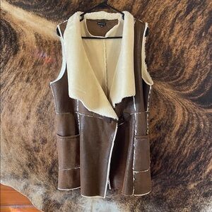 Elegant Brown and Cream Shearling Vest